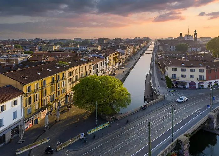 Near Duomo - Free Parking -Terrace - Metro - AC