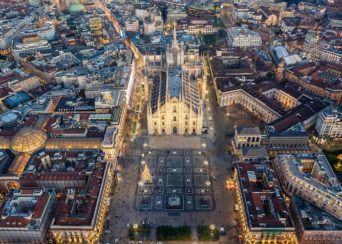 Near Duomo - Free Parking -Terrace - Metro - AC